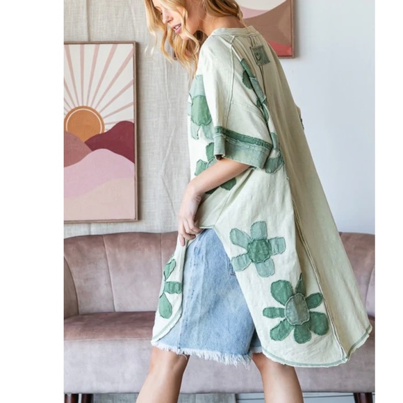 Oli & Hali Flower patch Color Block Pockets Tunic top - Picture 5 of 5